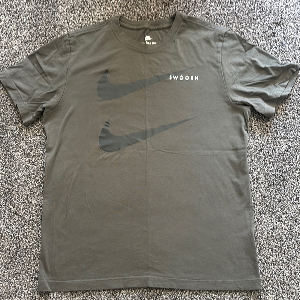 Like NEW! Nike Men's Army Green Swoosh Shirt- M